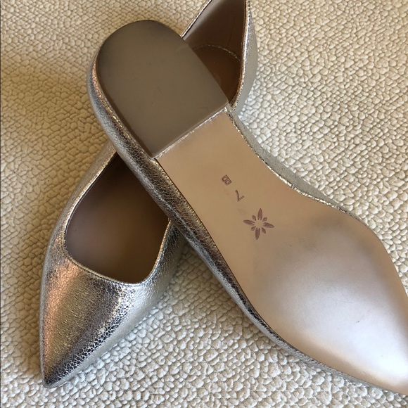 BCBG Women’s Flats - Picture 3 of 3